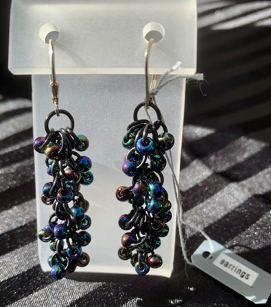 Nov 24 - Three more days at Hidden in the Hills. My last pair of earrings!